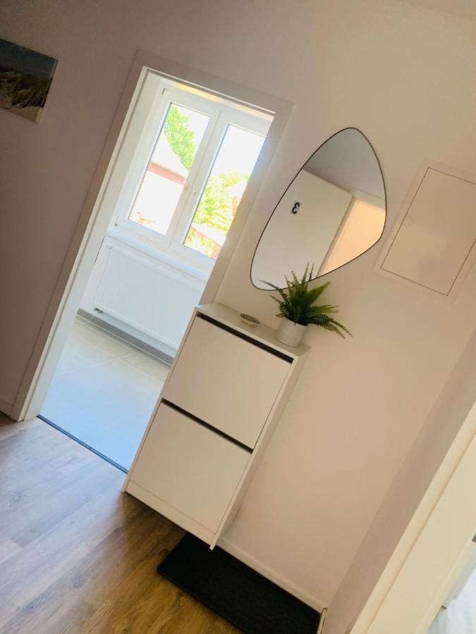 Feddersen Living Kernsanierte Ferienwohnungen - Gemuetlich - Netflix - Voll Ausgestattet - Zentral Brunsbuttel Bagian luar foto